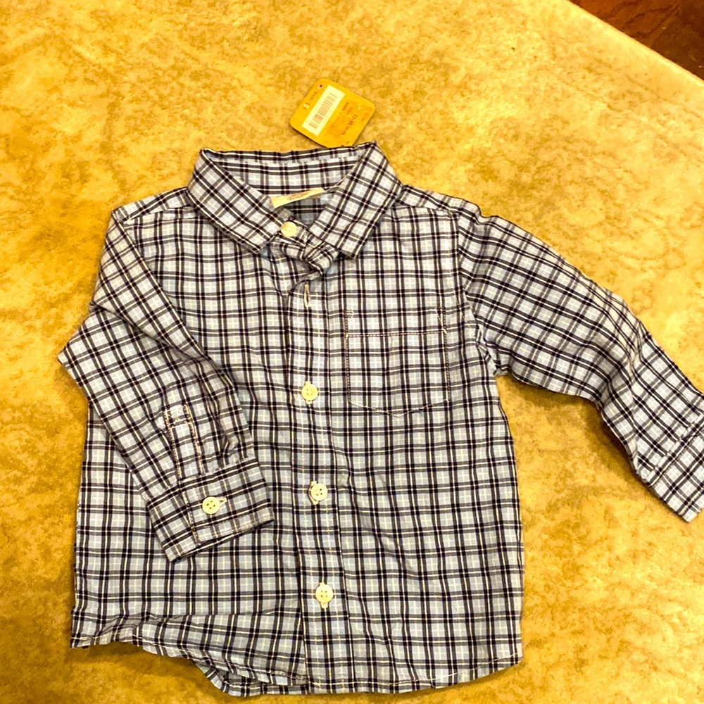 Crazy 8 baby boy button down blue plaid w front pocket. NWT baby 12-18 months.